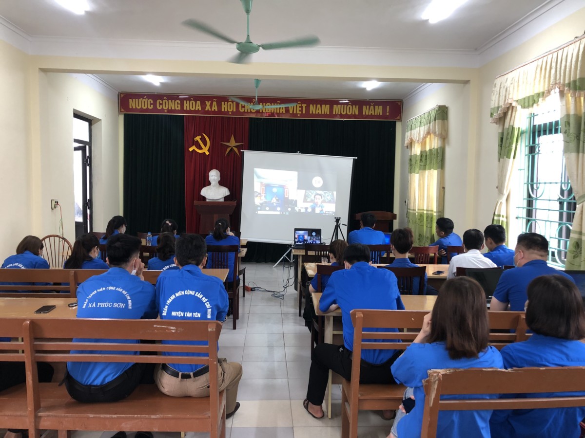 Sàn TMĐT Vỏ sò phối hợp cùng Vụ Bưu chính – Bộ TTTT tổ chức tập huấn công nghệ tại Bắc Giang